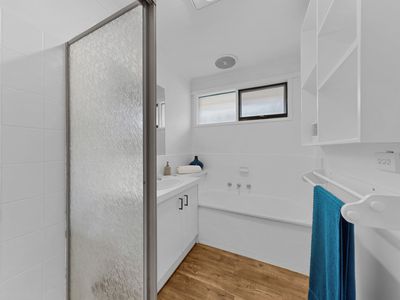 16 Geraldine Drive, Hampton Park