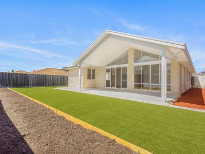 10 St Anthony Avenue, Quinns Rocks