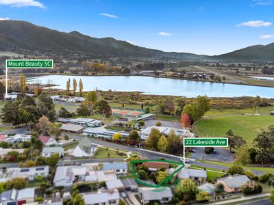 22 Lakeside Avenue, Mount Beauty