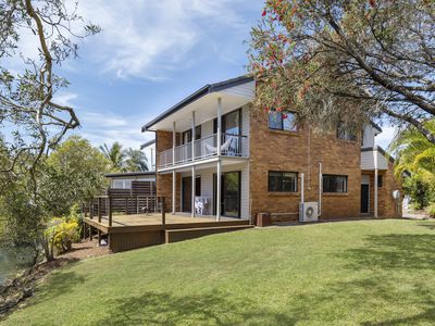 1 / 13 Royal Palm Court, Southport
