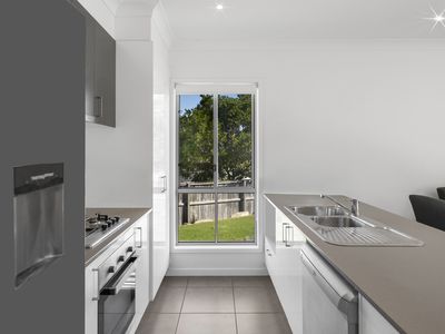 45 Butcher Bird Circuit, Upper Coomera