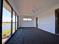 59 Serenity Boulevard, Helensvale