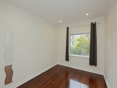 8 Shearn Crescent, Doubleview