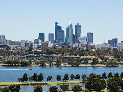 805 / 2 Oldfield Street, Burswood