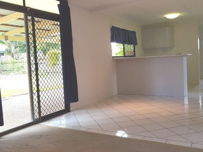 35 Laurinda Crescent, Springwood