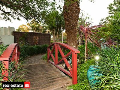 10W / 16 Kings Park Avenue, Crawley