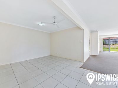 2 / 20 Harrier Place, Lowood