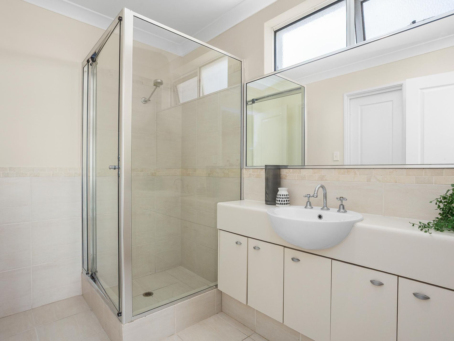 1B Bowra Avenue, Woodlands