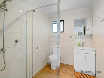 44 Limerick Drive, Crestmead