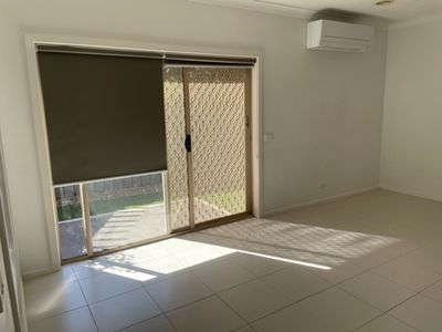 4 / 727 Tarneit Road, Tarneit