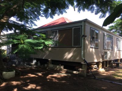 11 DUNDEE LANE, Queenton
