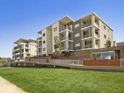 30 / 54A Blackwall Point Road, Chiswick