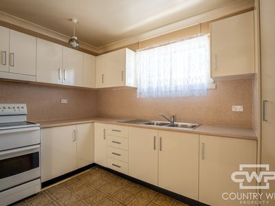 39 O'Donnell Street, Emmaville