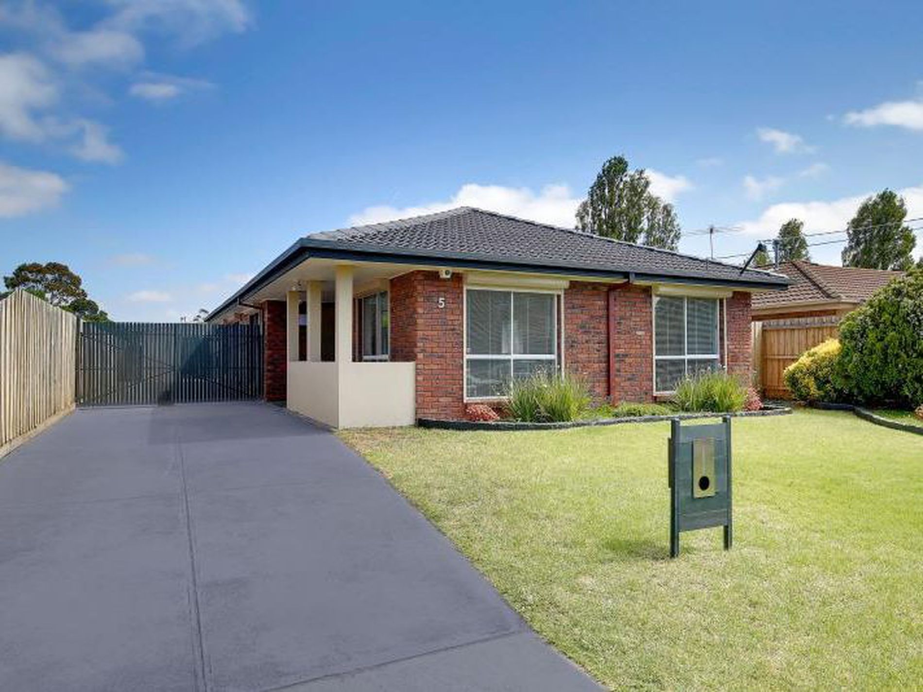 5 Goulburn Court, Werribee