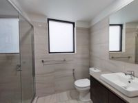 unit 201 / 8 Hunt Street, Hamilton