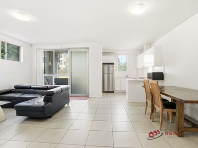 80 / 56 Lakeside Parade, Jordan Springs