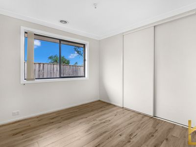 3 Tenax Walk, Manor Lakes