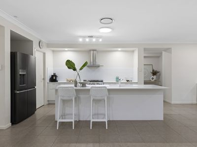 6 Brush Box Place, Wakerley