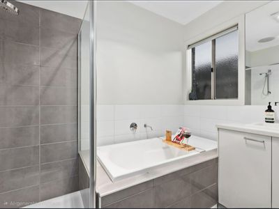 40 Alarah Boulevard, Cranbourne West
