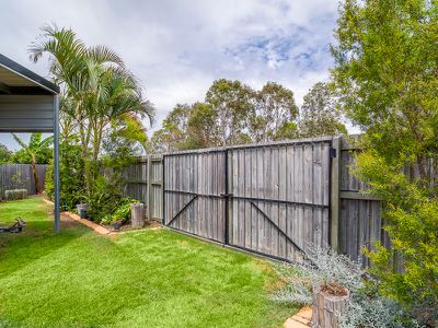 8 McIntyre Court, Urraween