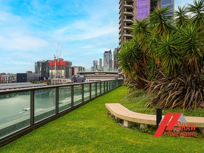2D / 8 Waterside Place, Docklands