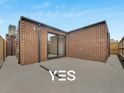 153 Villa Doria Drive, Clyde North