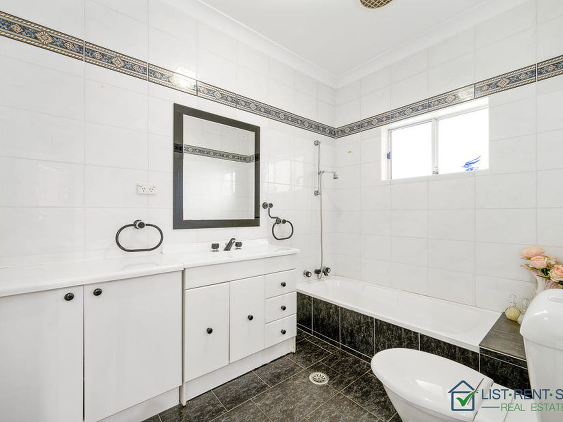 13 Kamira Avenue, Villawood