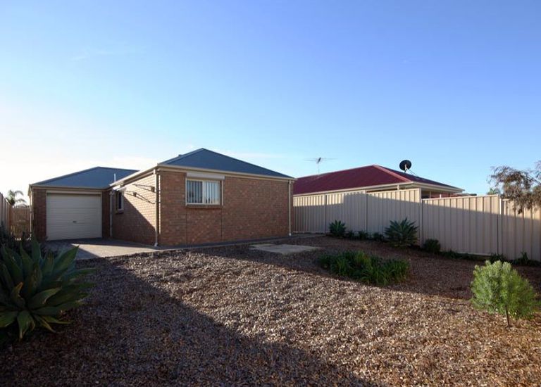 66 Pridham Blvd, Aldinga Beach