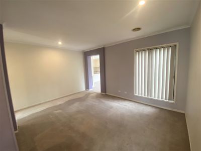 6 Secret Garden Way, Tarneit