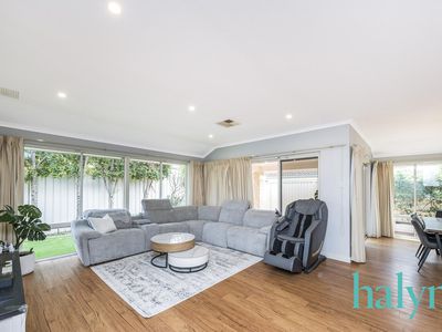 2 / 6 Bruning Road, Manning