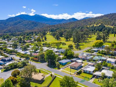 74 Lakeside Avenue, Mount Beauty
