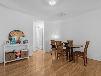 37 Millot Vista, Caversham