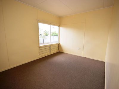 100 Crane Street, Longreach