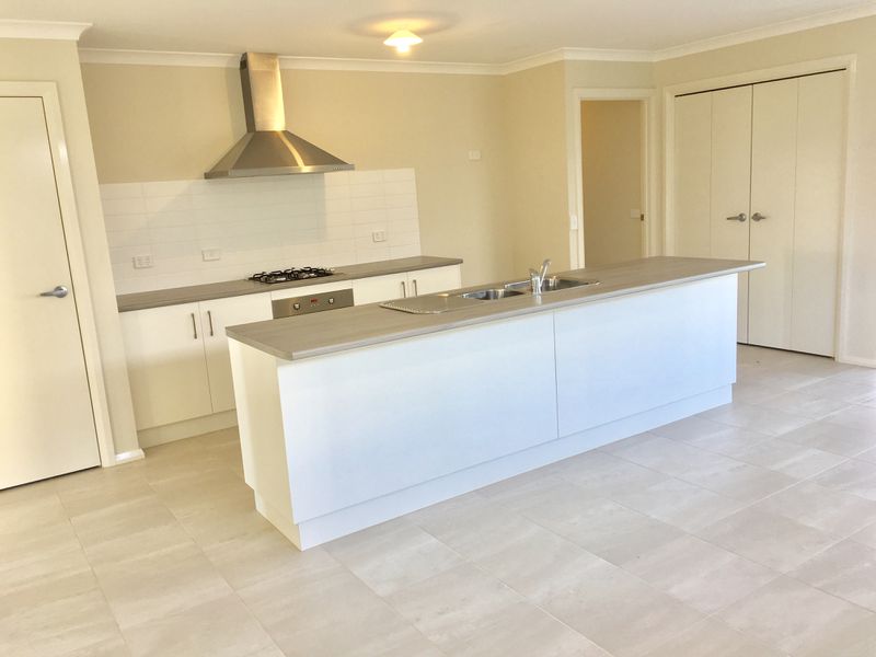 5 / 110 Greta Drive, Lavington