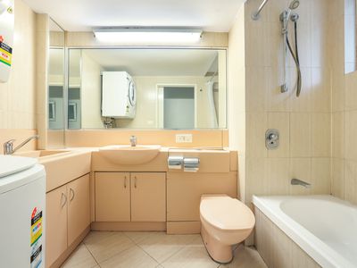 215 / 305-341 Coral Coast Drive, Palm Cove