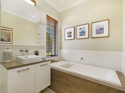 9 Francis Ave, Rochedale