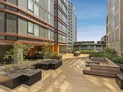 2007 / 40 Hall Street, Moonee Ponds