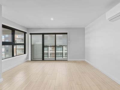 177 / 8 Limburg Way, Greenway