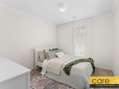 26 Verdant Avenue, Officer