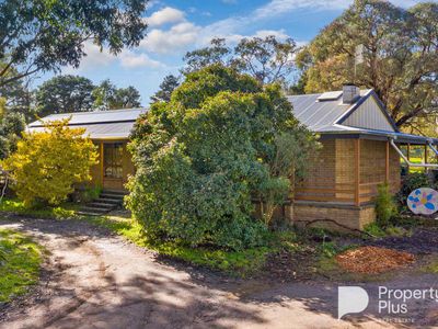 27 Mennens Lane, Harcourt North