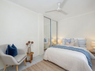 11 / 6 Hale Street, Townsville City