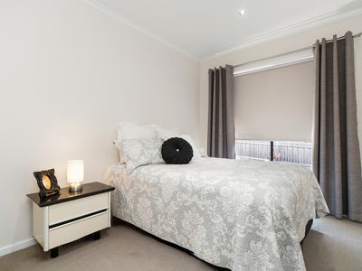 8 Dahlia Street, Dromana