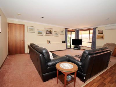 73 Lorimer Street, Llanarth