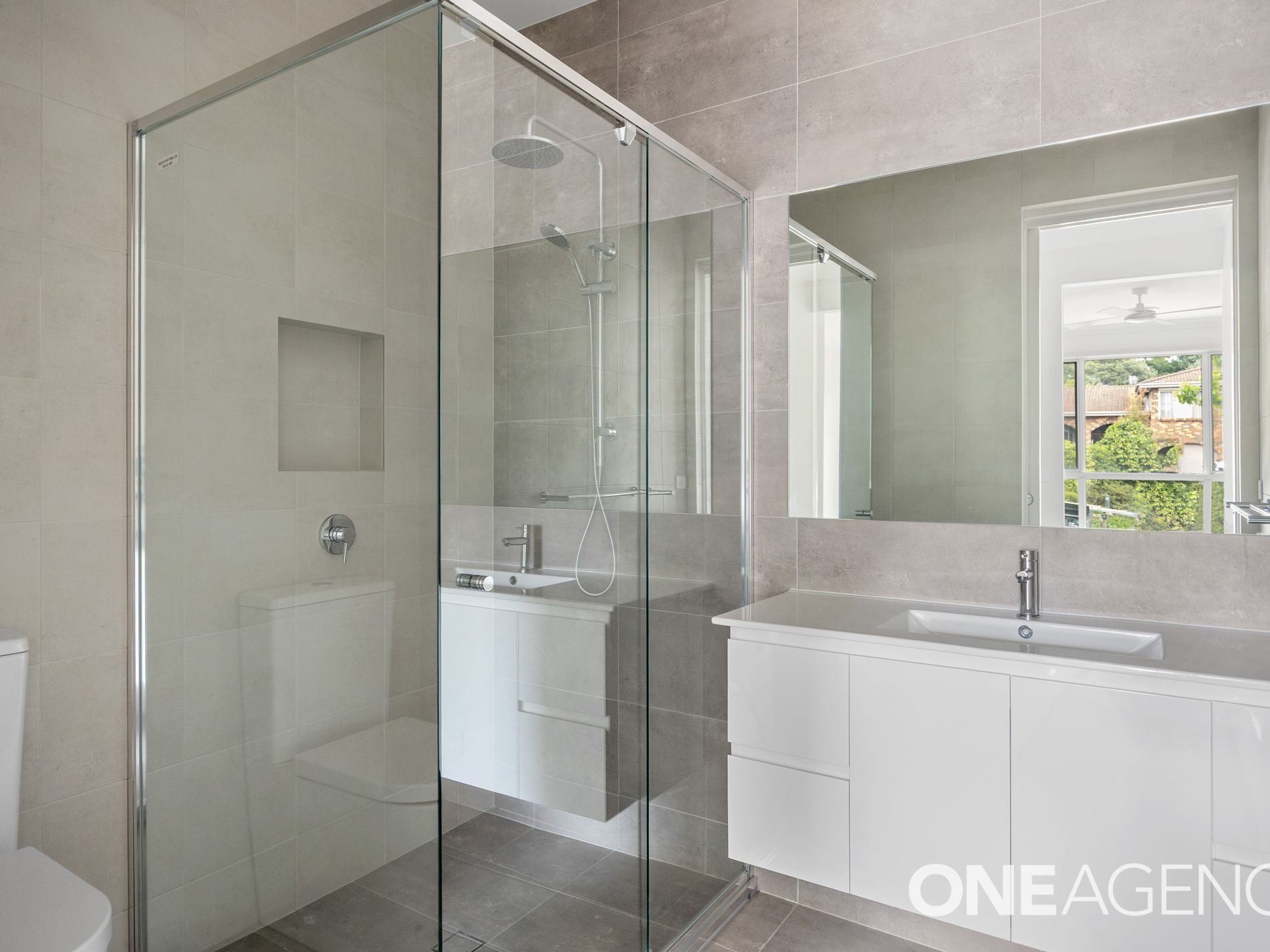 12A Bond Place, Mollymook Beach