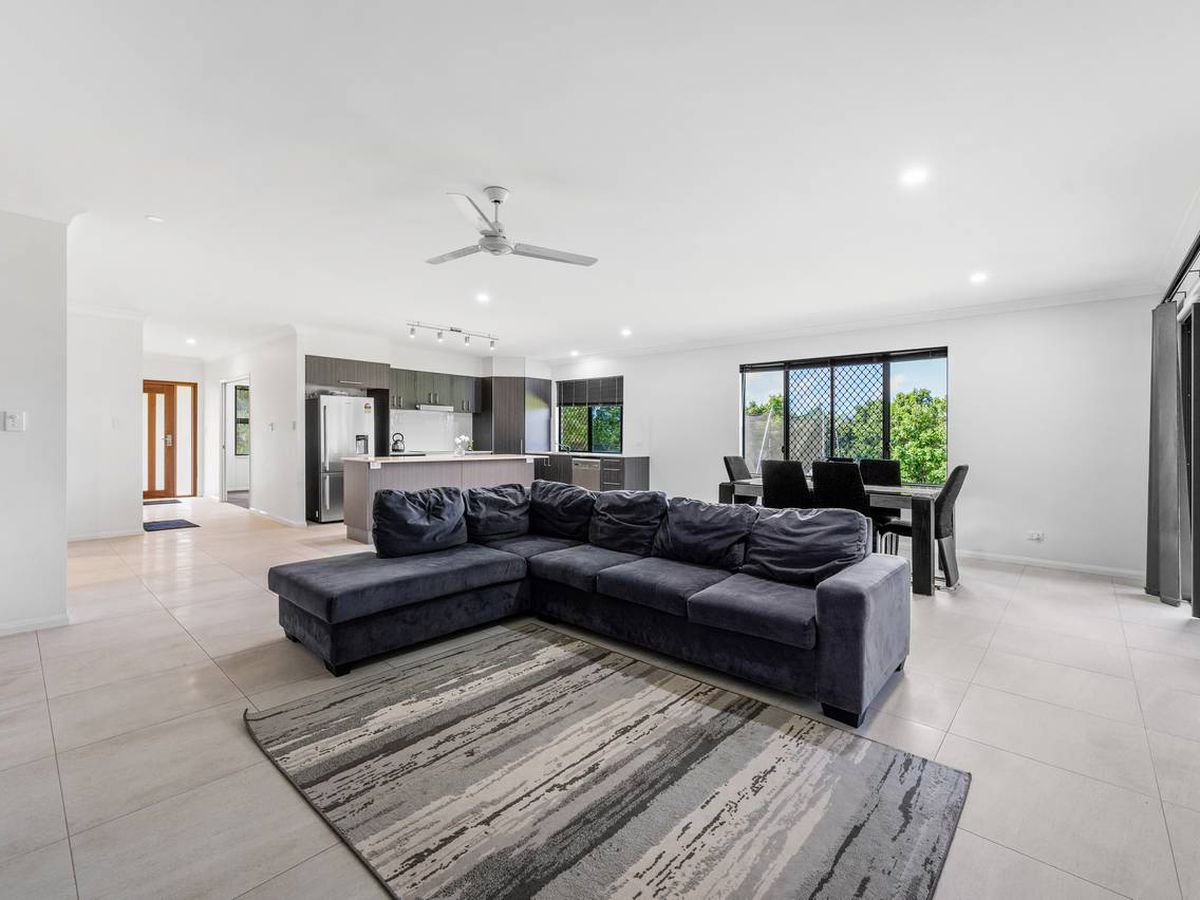 30 Lavender Crescent, Atherton