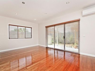 16A Laura Grove, Avondale Heights