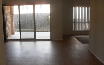 2 / 7 Strahan Close, Berwick