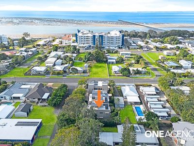 1 / 19 King Street, Urangan