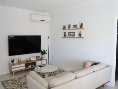 8/3 Leeder Street, Glendalough