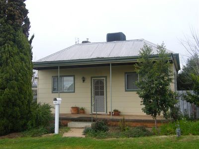 14 Berkley St, Forbes